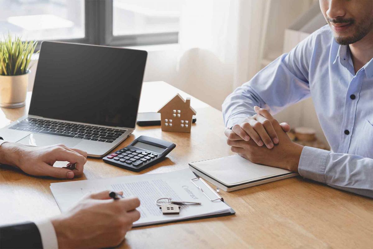 ¿Quién paga los gastos de compraventa de un inmueble?